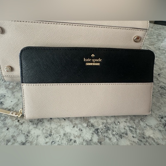 Kate Spade Black and Cream Tote Set includes Wallet - Picture 5 of 10